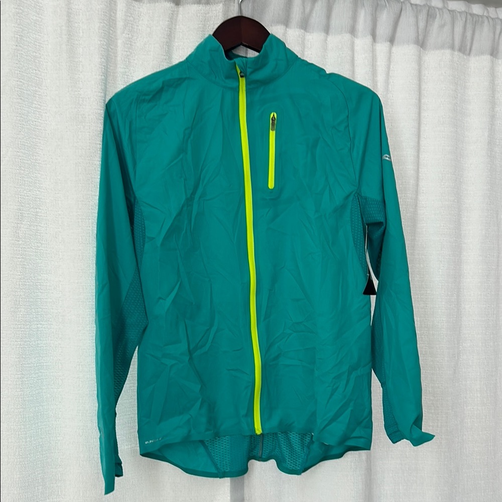 Speed of Lite Saucony Lightweight Jacket